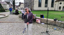 Inge Borg  - Gegen den Wind - auf der Demo - Horn For Hope - in Welzheim am 11.04.2021 by Querdenken7171 (Schwäbisch Gmünd)